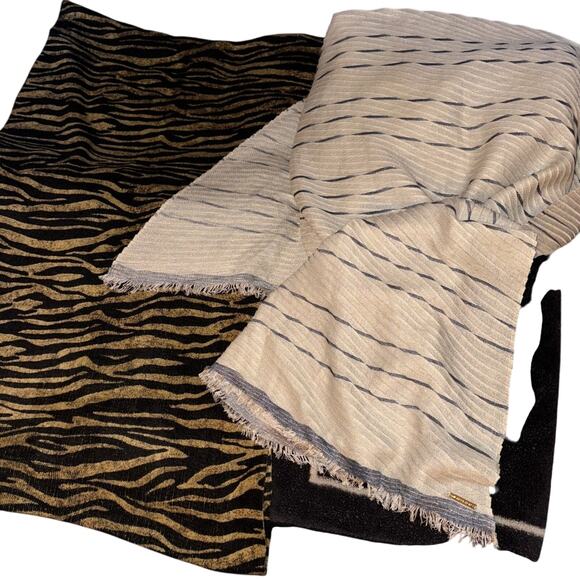2 Michael Kors Scarf Bundle - 2 Scarves Bundle - Picture 6 of 6